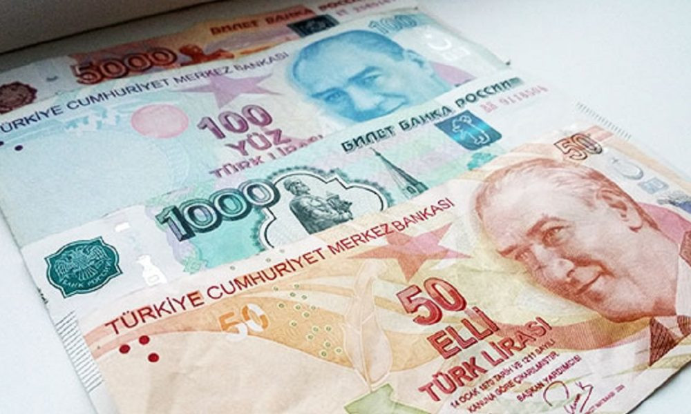 С какой валютой лететь в Турцию туристам